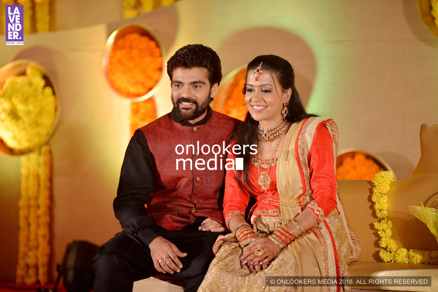 http://onlookersmedia.in/wp-content/uploads/2016/02/Vijayaraghavan-son-marriage-photos-2.jpg