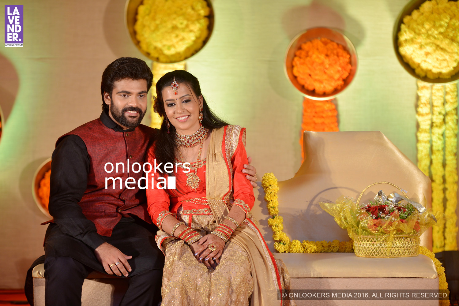 http://onlookersmedia.in/wp-content/uploads/2016/02/Vijayaraghavan-son-marriage-photos-4.jpg