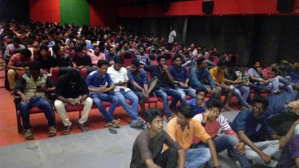 Kali malayalam movie theater response-Dulquer-Sai Pallavi (20)