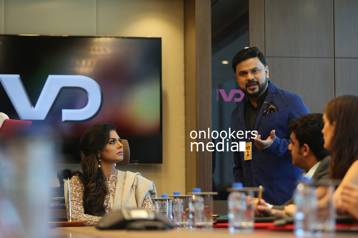 https://onlookersmedia.in/wp-content/uploads/2016/03/King-Liar-Stills-Photos-Dileep-Madonna-Sebastian-24.jpg