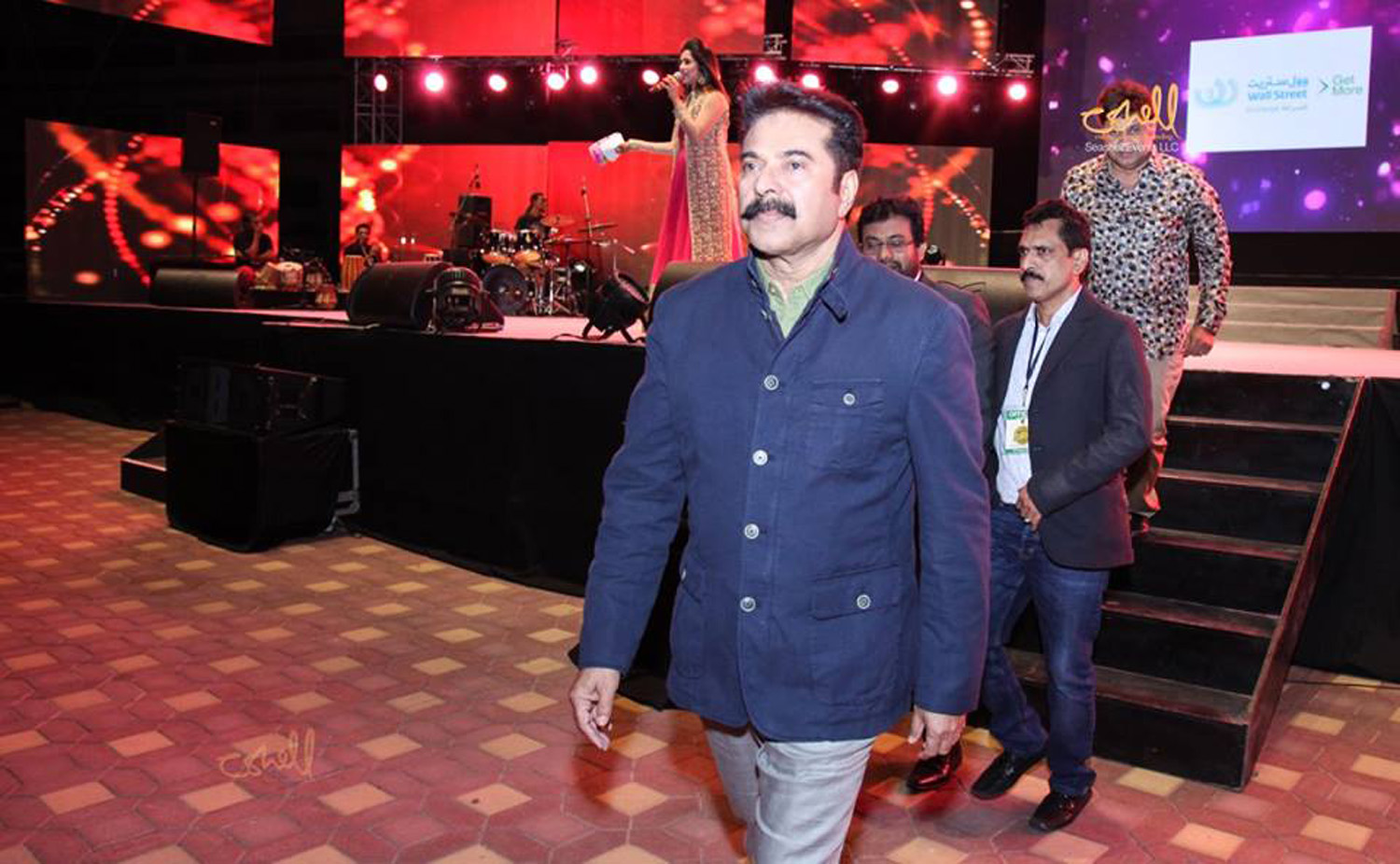 https://onlookersmedia.in/wp-content/uploads/2016/03/Mammootty-at-Kairali-Ishal-Laila-2016-Stills-Photos-4.jpg