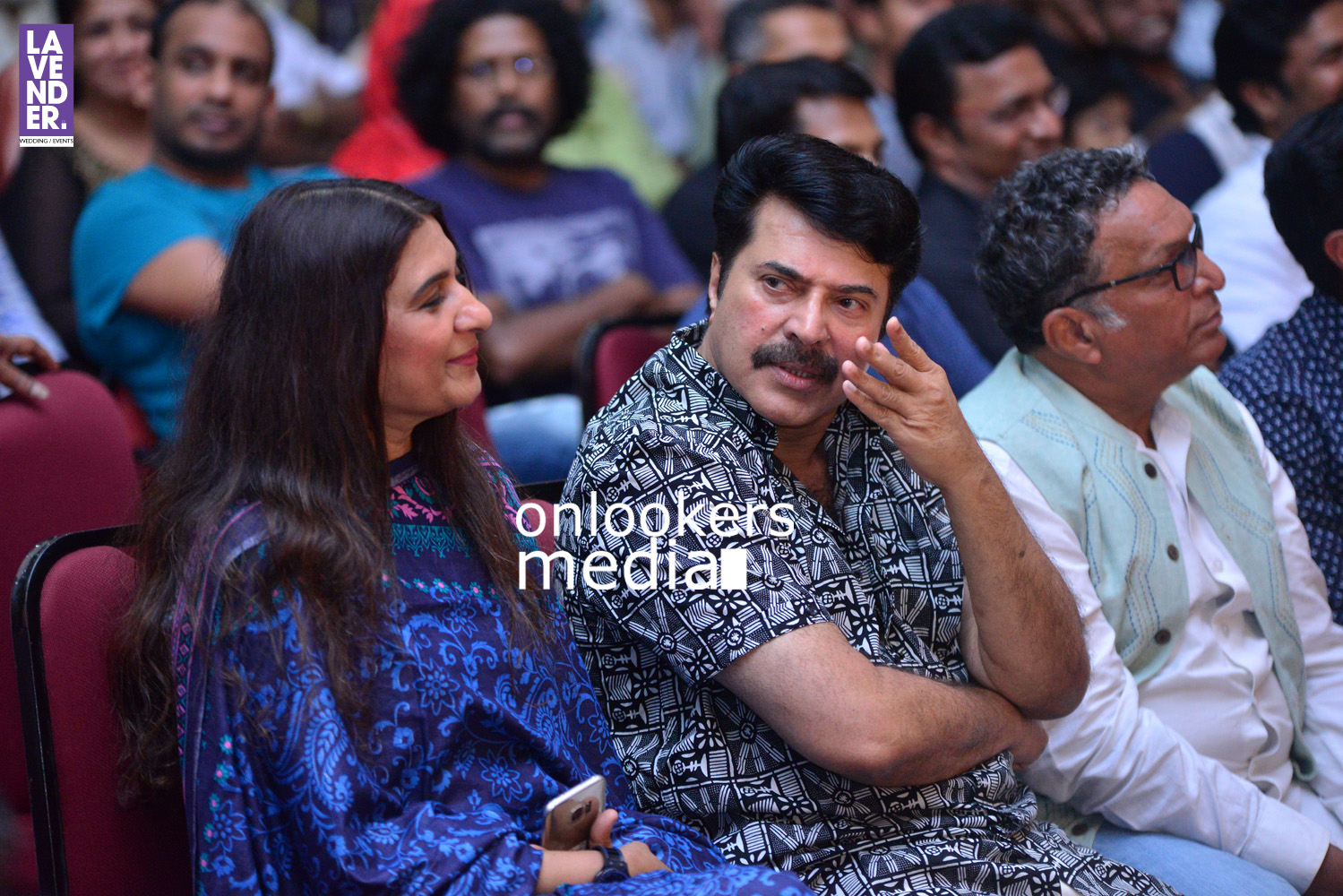 https://onlookersmedia.in/wp-content/uploads/2016/04/Mammootty-wife-Sulfath-Mammootty-at-Charlie-100-days-celebration-4.jpg