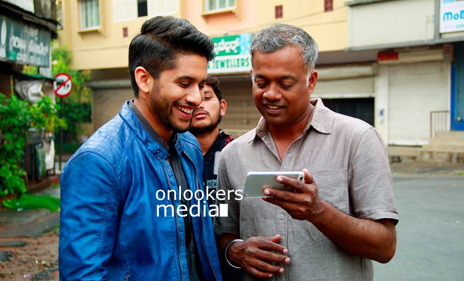 https://onlookersmedia.in/wp-content/uploads/2016/04/Sahasam-Swasaga-Sagipo-Stills-Naga-Chaitanya-Manjima-Mohan-13.jpg