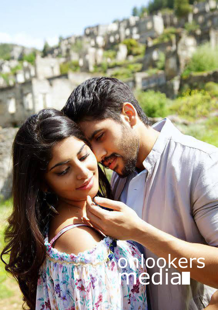https://onlookersmedia.in/wp-content/uploads/2016/04/Sahasam-Swasaga-Sagipo-actress-Manjima-Mohan-1.jpg