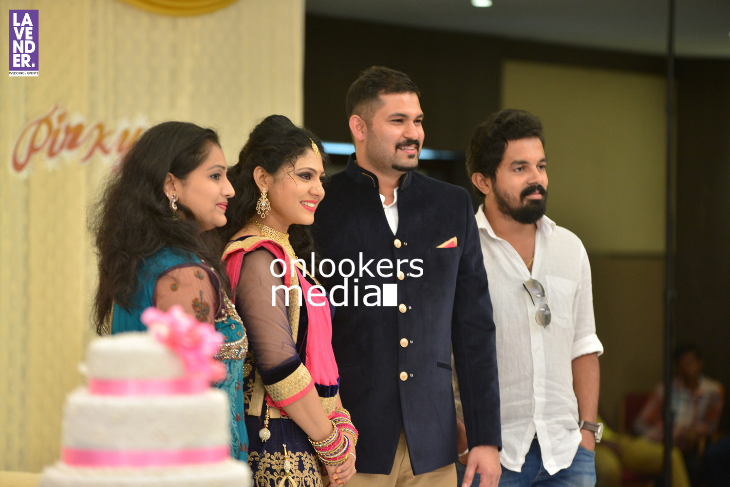 https://onlookersmedia.in/wp-content/uploads/2016/05/Ponnamma-Babu-daughter-Pinky-Alphonsa-wedding-engagement-119.jpg