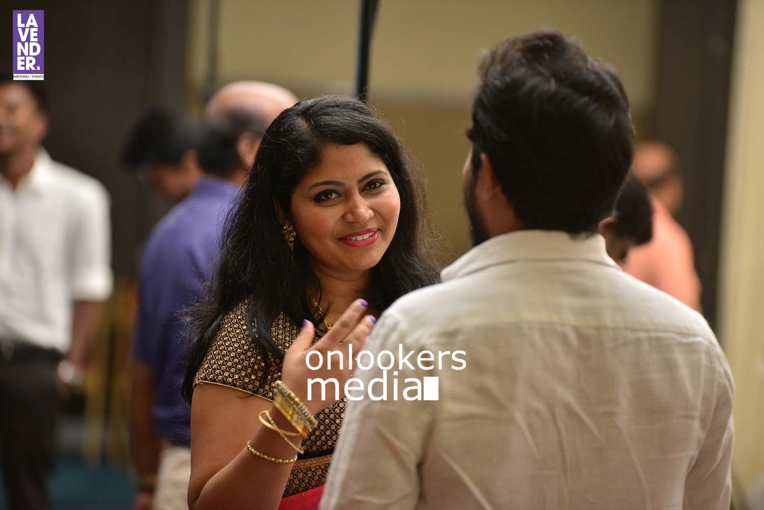 https://onlookersmedia.in/wp-content/uploads/2016/05/Ponnamma-Babu-daughter-Pinky-Alphonsa-wedding-engagement-126.jpg