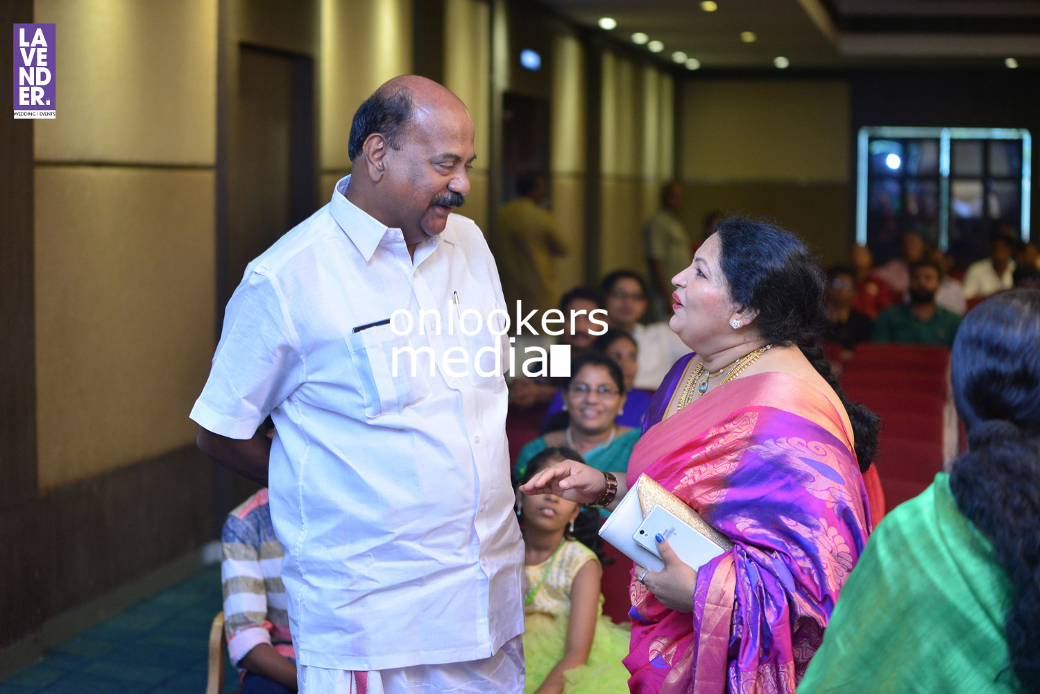 https://onlookersmedia.in/wp-content/uploads/2016/05/Ponnamma-Babu-daughter-Pinky-Alphonsa-wedding-engagement-189.jpg
