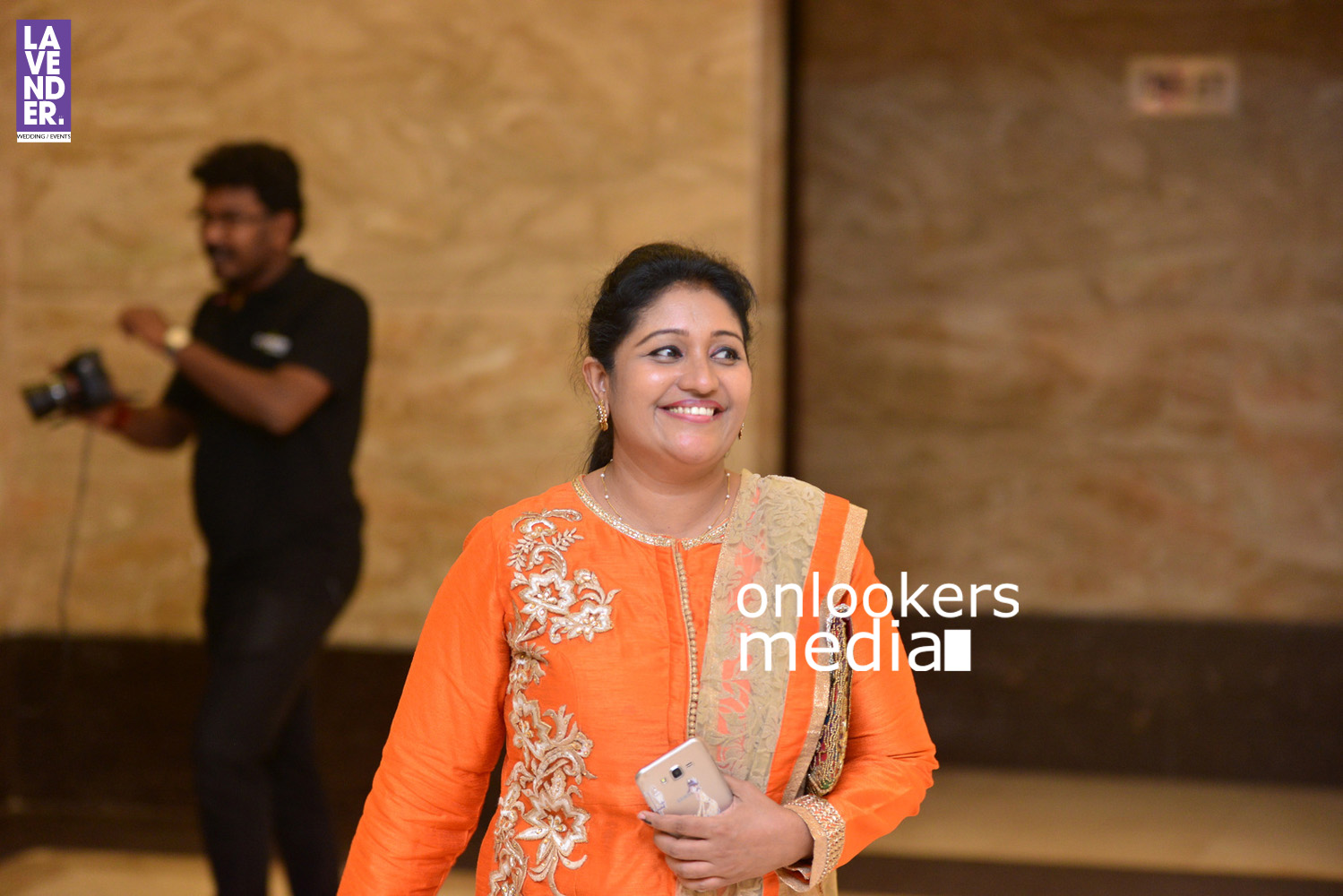 https://onlookersmedia.in/wp-content/uploads/2016/05/Ponnamma-Babu-daughter-Pinky-Alphonsa-wedding-engagement-245.jpg