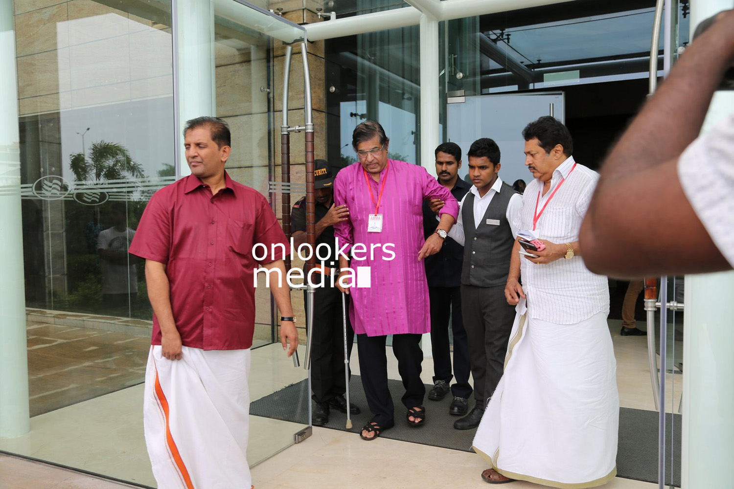 https://onlookersmedia.in/wp-content/uploads/2016/06/AMMA-general-body-meeting-2016-stills-photos-30.jpg