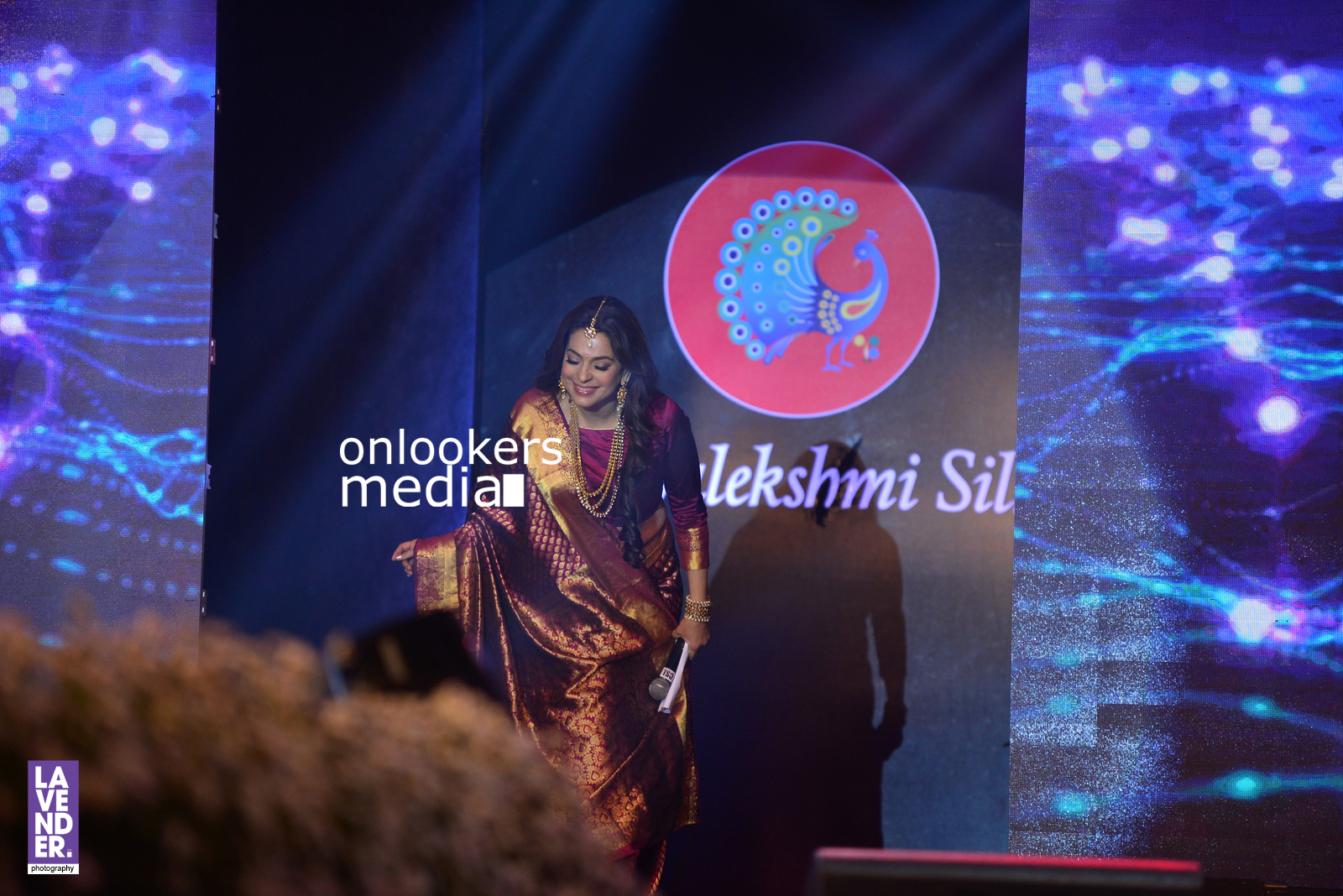 Juhi Chawla Saptamukhi 2016 Mahalekshmi Silks fashion show