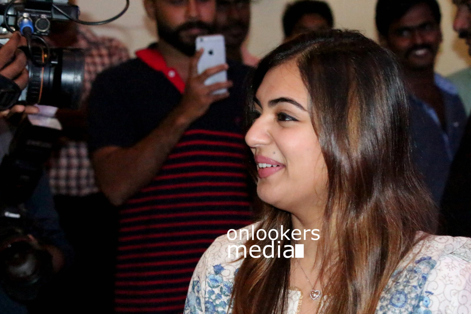 https://onlookersmedia.in/wp-content/uploads/2016/07/Nazriya-Fahad-Fazil-Basheerinte-Premalekhanam-stills-photos-6.jpg