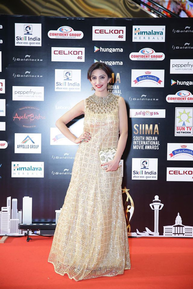 https://onlookersmedia.in/wp-content/uploads/2016/07/SIIMA-Awards-2016-Stills-Photos-13.jpg