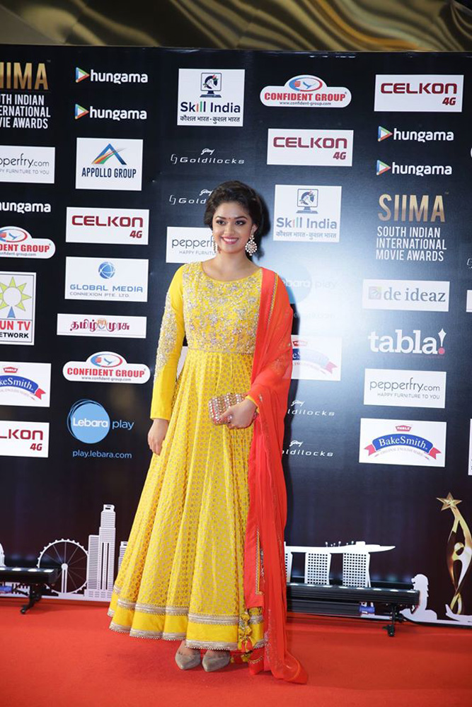 https://onlookersmedia.in/wp-content/uploads/2016/07/SIIMA-Awards-2016-Stills-Photos-63.jpg