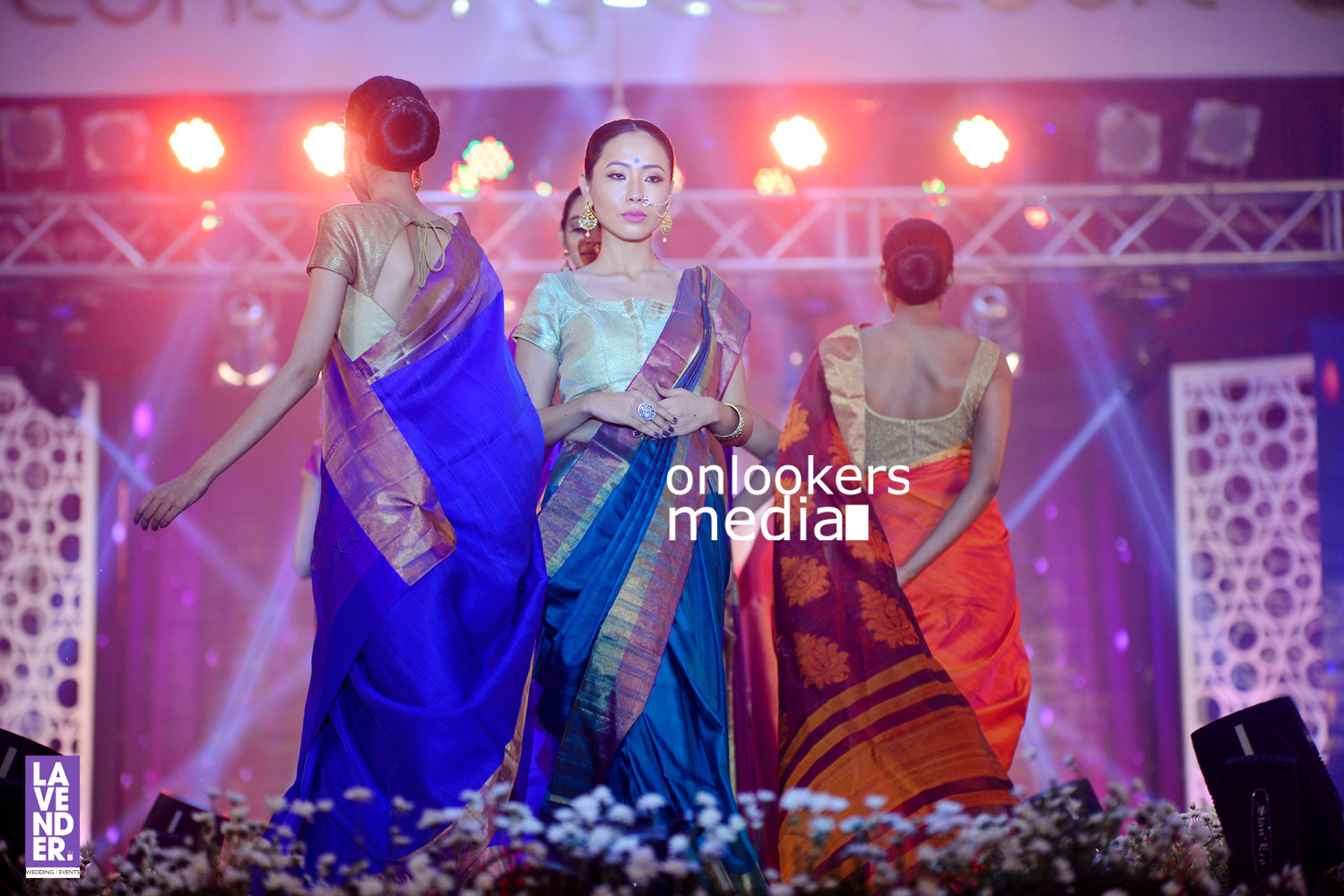 http://onlookersmedia.in/wp-content/uploads/2016/07/Saptamukhi-2016-Mahalekshmi-Silks-fashion-show-stills-photos-136.jpg