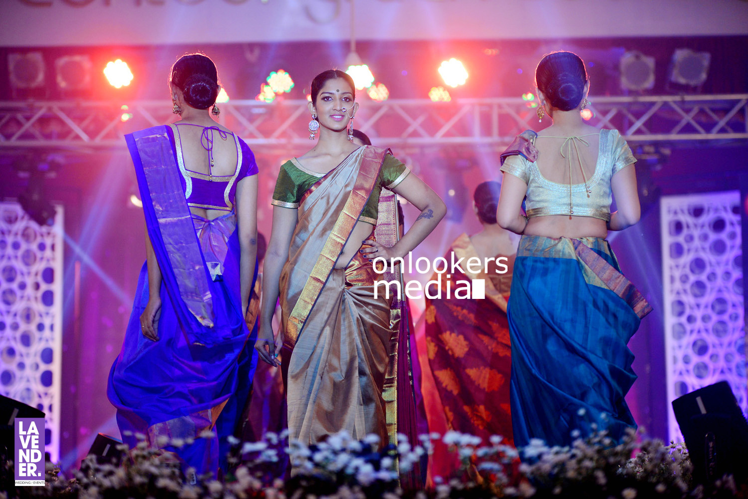 https://onlookersmedia.in/wp-content/uploads/2016/07/Saptamukhi-2016-Mahalekshmi-Silks-fashion-show-stills-photos-138.jpg