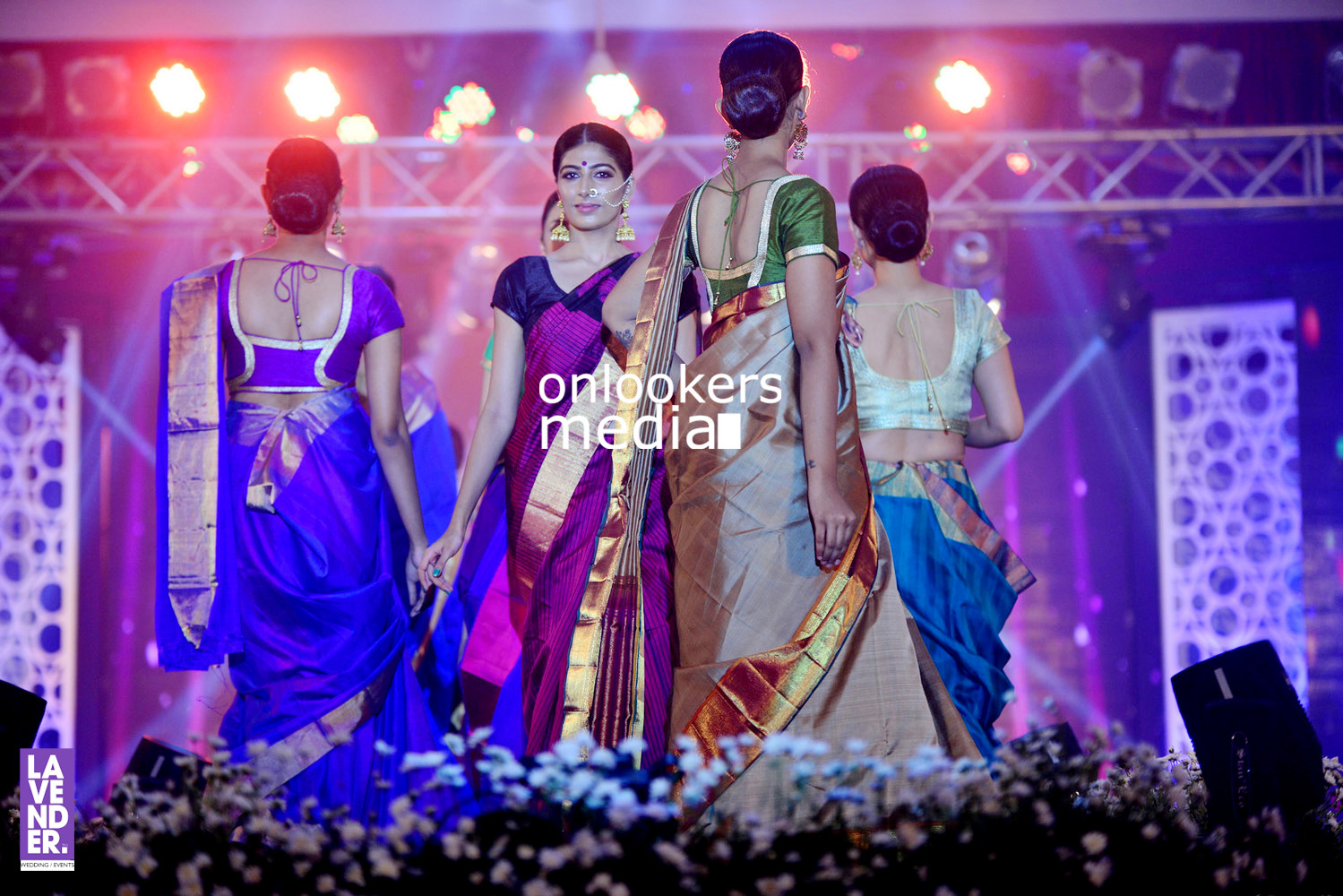 http://onlookersmedia.in/wp-content/uploads/2016/07/Saptamukhi-2016-Mahalekshmi-Silks-fashion-show-stills-photos-139.jpg