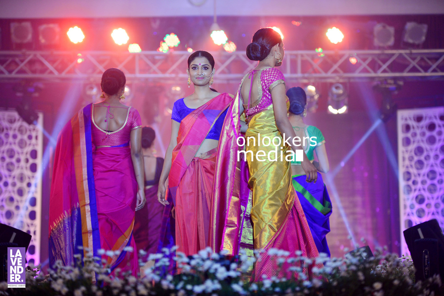 http://onlookersmedia.in/wp-content/uploads/2016/07/Saptamukhi-2016-Mahalekshmi-Silks-fashion-show-stills-photos-143.jpg