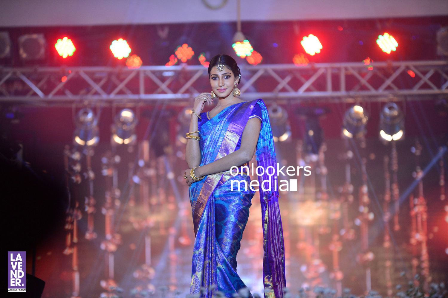 http://onlookersmedia.in/wp-content/uploads/2016/07/Saptamukhi-2016-Mahalekshmi-Silks-fashion-show-stills-photos-15.jpg