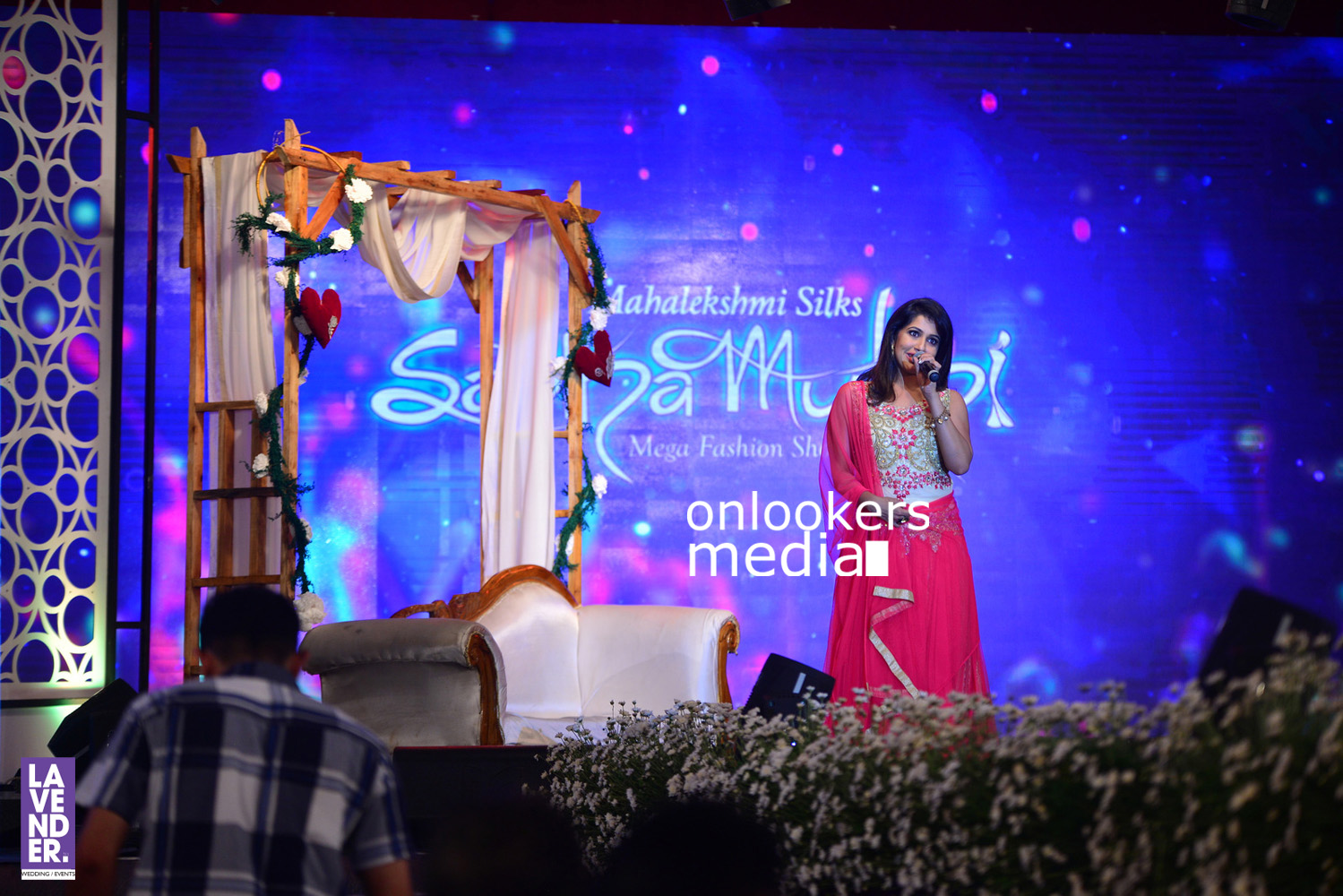 http://onlookersmedia.in/wp-content/uploads/2016/07/Saptamukhi-2016-Mahalekshmi-Silks-fashion-show-stills-photos-208.jpg