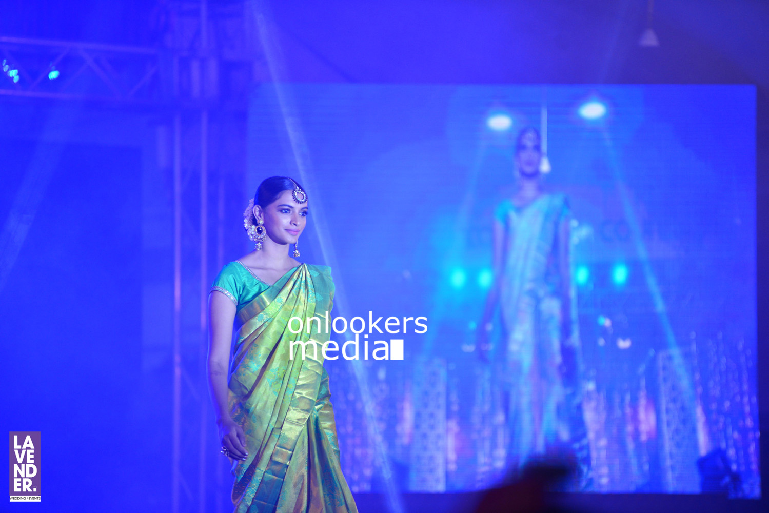 http://onlookersmedia.in/wp-content/uploads/2016/07/Saptamukhi-2016-Mahalekshmi-Silks-fashion-show-stills-photos-24.jpg