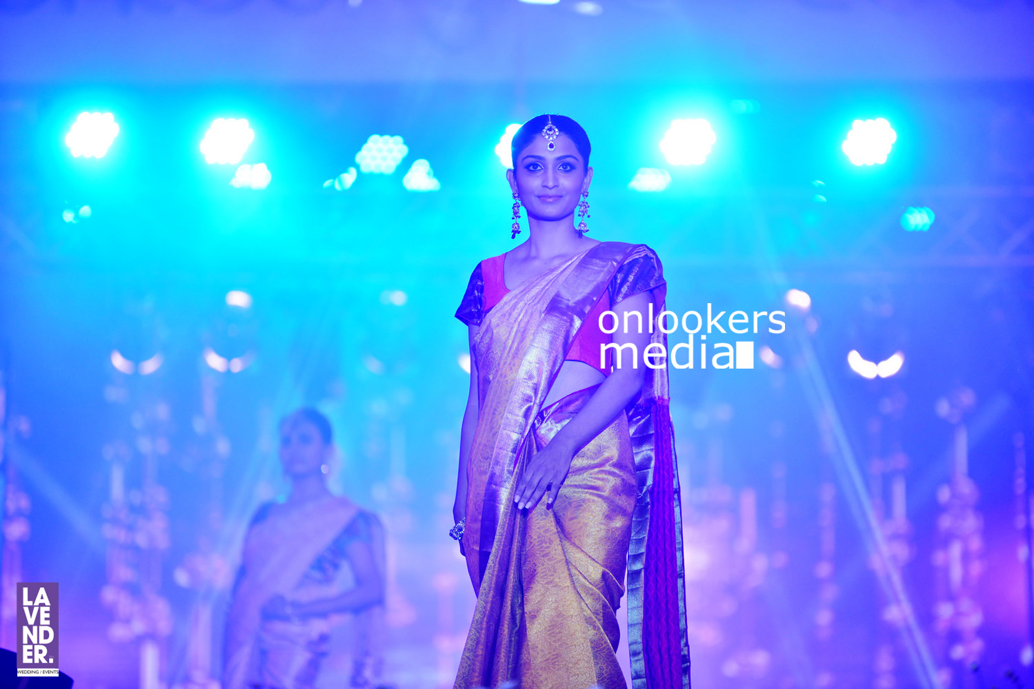 http://onlookersmedia.in/wp-content/uploads/2016/07/Saptamukhi-2016-Mahalekshmi-Silks-fashion-show-stills-photos-27.jpg
