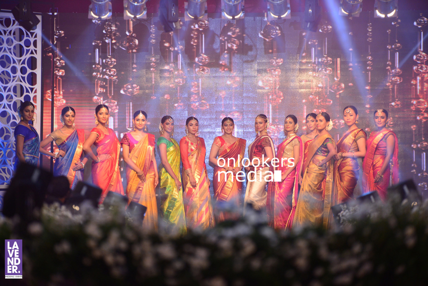 http://onlookersmedia.in/wp-content/uploads/2016/07/Saptamukhi-2016-Mahalekshmi-Silks-fashion-show-stills-photos-42.jpg