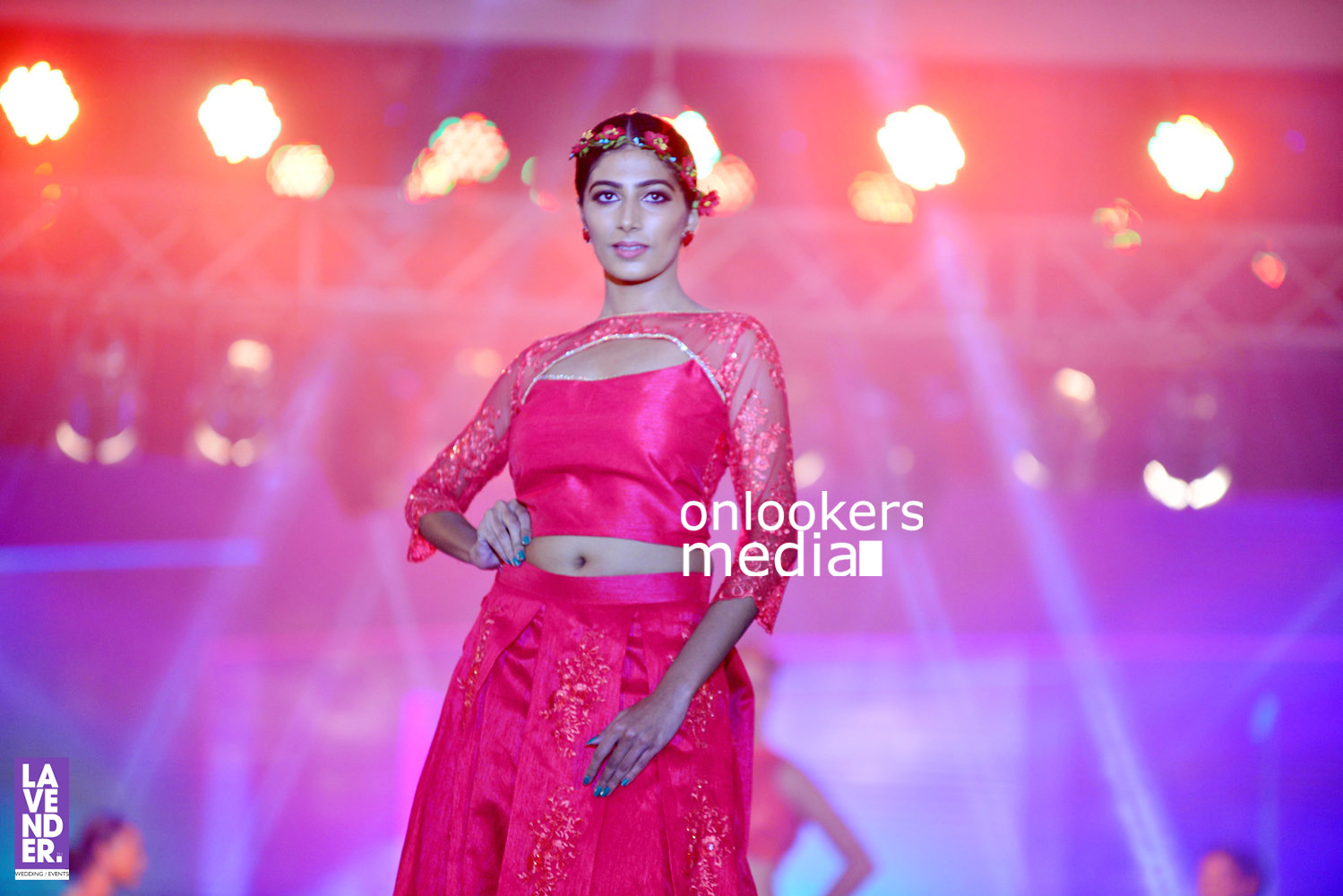 https://onlookersmedia.in/wp-content/uploads/2016/07/Saptamukhi-2016-Mahalekshmi-Silks-fashion-show-stills-photos-66.jpg