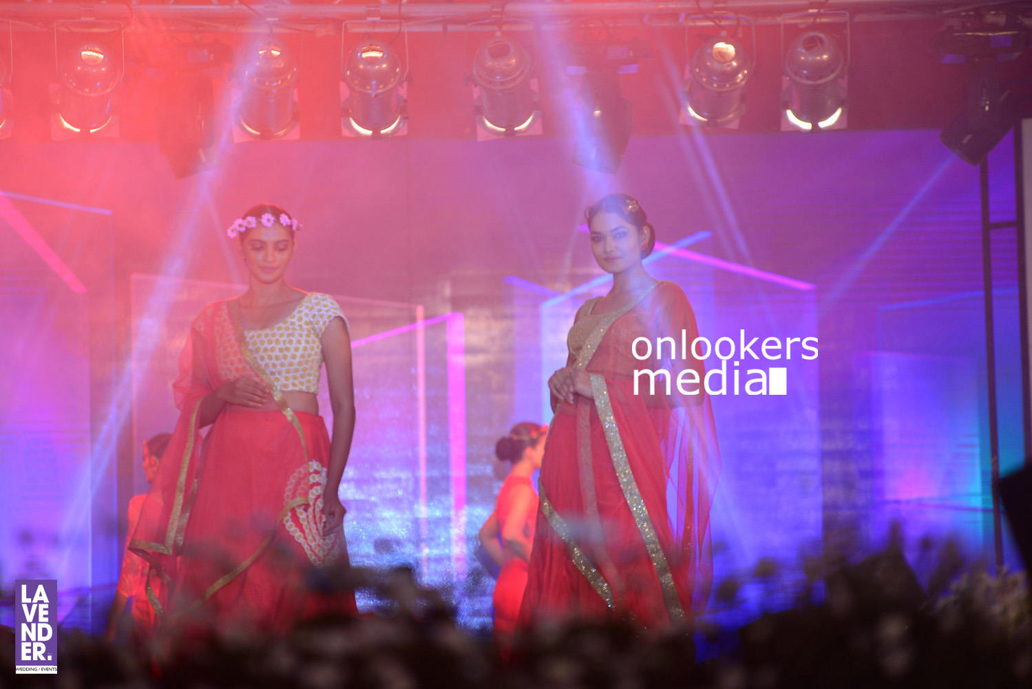 http://onlookersmedia.in/wp-content/uploads/2016/07/Saptamukhi-2016-Mahalekshmi-Silks-fashion-show-stills-photos-71.jpg