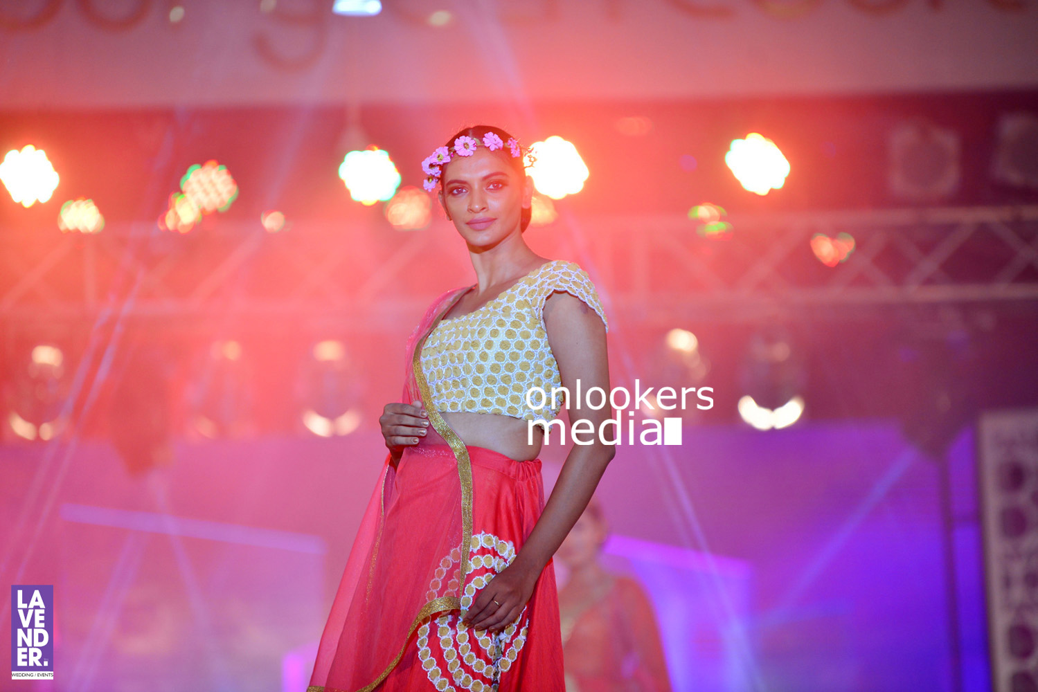 http://onlookersmedia.in/wp-content/uploads/2016/07/Saptamukhi-2016-Mahalekshmi-Silks-fashion-show-stills-photos-73.jpg