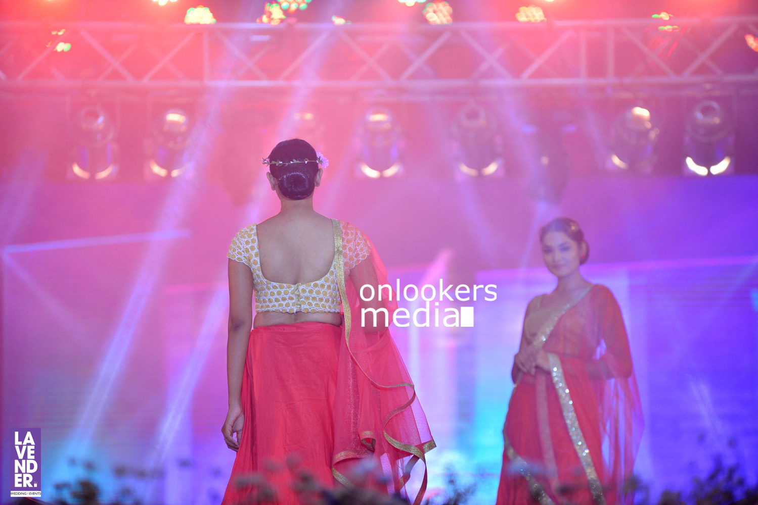 http://onlookersmedia.in/wp-content/uploads/2016/07/Saptamukhi-2016-Mahalekshmi-Silks-fashion-show-stills-photos-74.jpg
