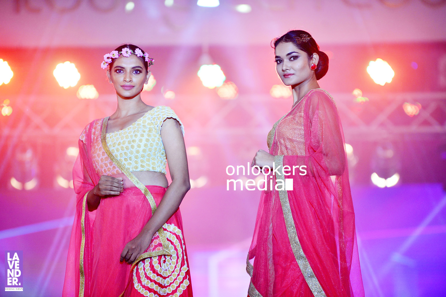 https://onlookersmedia.in/wp-content/uploads/2016/07/Saptamukhi-2016-Mahalekshmi-Silks-fashion-show-stills-photos-77.jpg