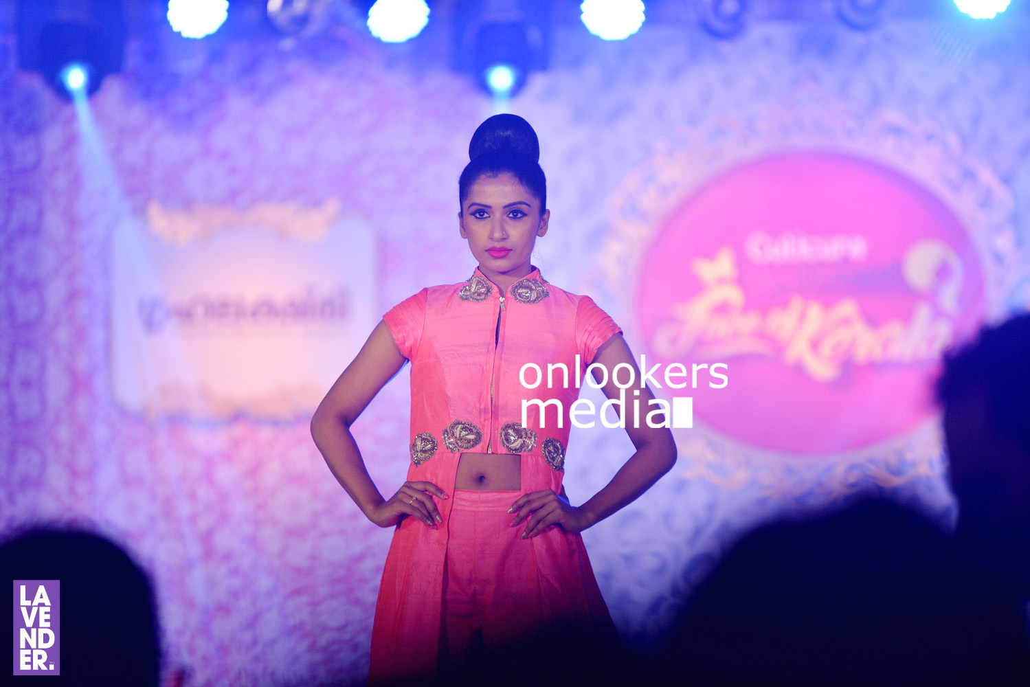 https://onlookersmedia.in/wp-content/uploads/2016/08/Grihalakshmi-Face-of-Kerala-2016-grand-finale-stills-photos-225.jpg